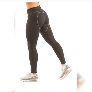 SUPER cute Heart Core black leggings!